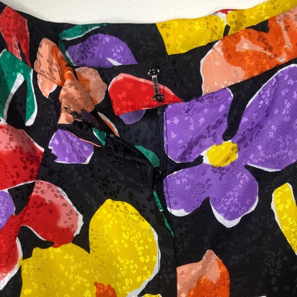 Vintage Floral Midi Zipper Skirt Size 6/28 - Picture 7 of 8